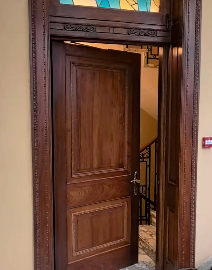 喀美为上海某区委办实现大门静音开关